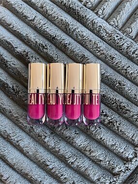 Beautycounter Beyond Gloss in Wild Berry - 4 2.5 ml tubes, New
